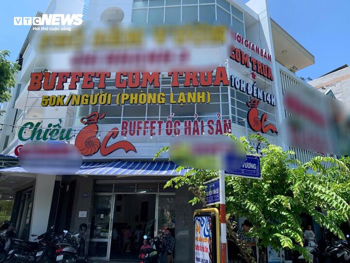 7 người nhập viện sau khi ăn buffet ở Phú Yên: Tạm đóng cửa nhà hàng- Ảnh 1. 7 người nhập viện sau khi ăn buffet ở Phú Yên: Tạm đóng cửa nhà hàng- Ảnh 1.