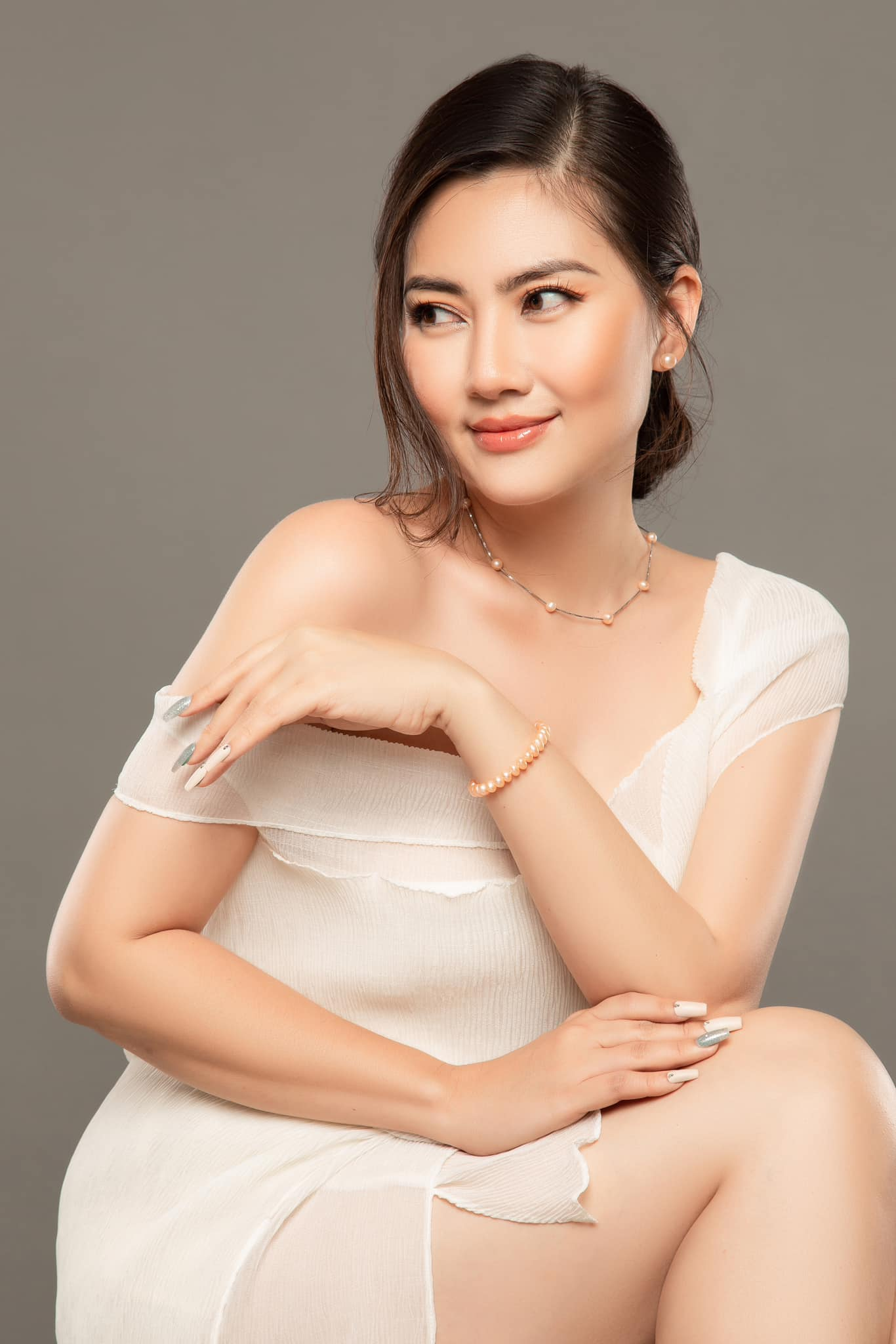 Vbiz có mỹ nhân càng ác càng hot rần rần, đóng 1 phim mà hốt nguyên rổ meme xài cả đời chưa hết- Ảnh 1.