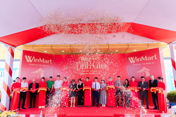 WinMart vừa ra mắt siêu thị mô hình mới - hướng đến 2 thị trường đặc biệt- Ảnh 1. WinMart vừa ra mắt siêu thị mô hình mới - hướng đến 2 thị trường đặc biệt- Ảnh 1.