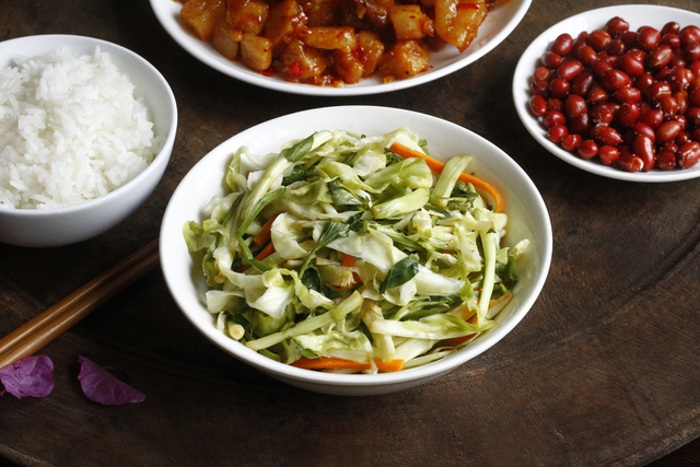 Việt Nam có loại rau giàu vitamin C hơn chanh, là "thuốc của người nghèo": Nhật Bản bán 180.000 đồng/cây- Ảnh 2.