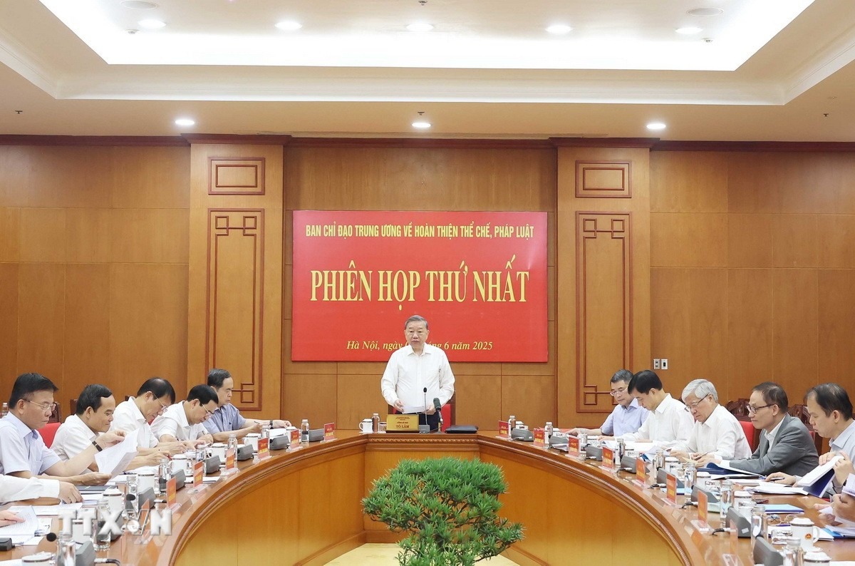 Tổng Bí thư Tô Lâm: Không có gì thiết thực hơn là lắng nghe người dân, doanh nghiệp- Ảnh 1. Tổng Bí thư Tô Lâm: Không có gì thiết thực hơn là lắng nghe người dân, doanh nghiệp- Ảnh 1.