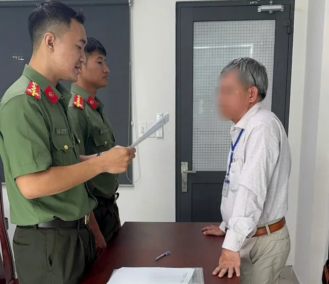 Xử phạt bác sĩ đăng thông tin sai sự thật về bệnh viện ở TPHCM- Ảnh 1. Xử phạt bác sĩ đăng thông tin sai sự thật về bệnh viện ở TPHCM- Ảnh 1.
