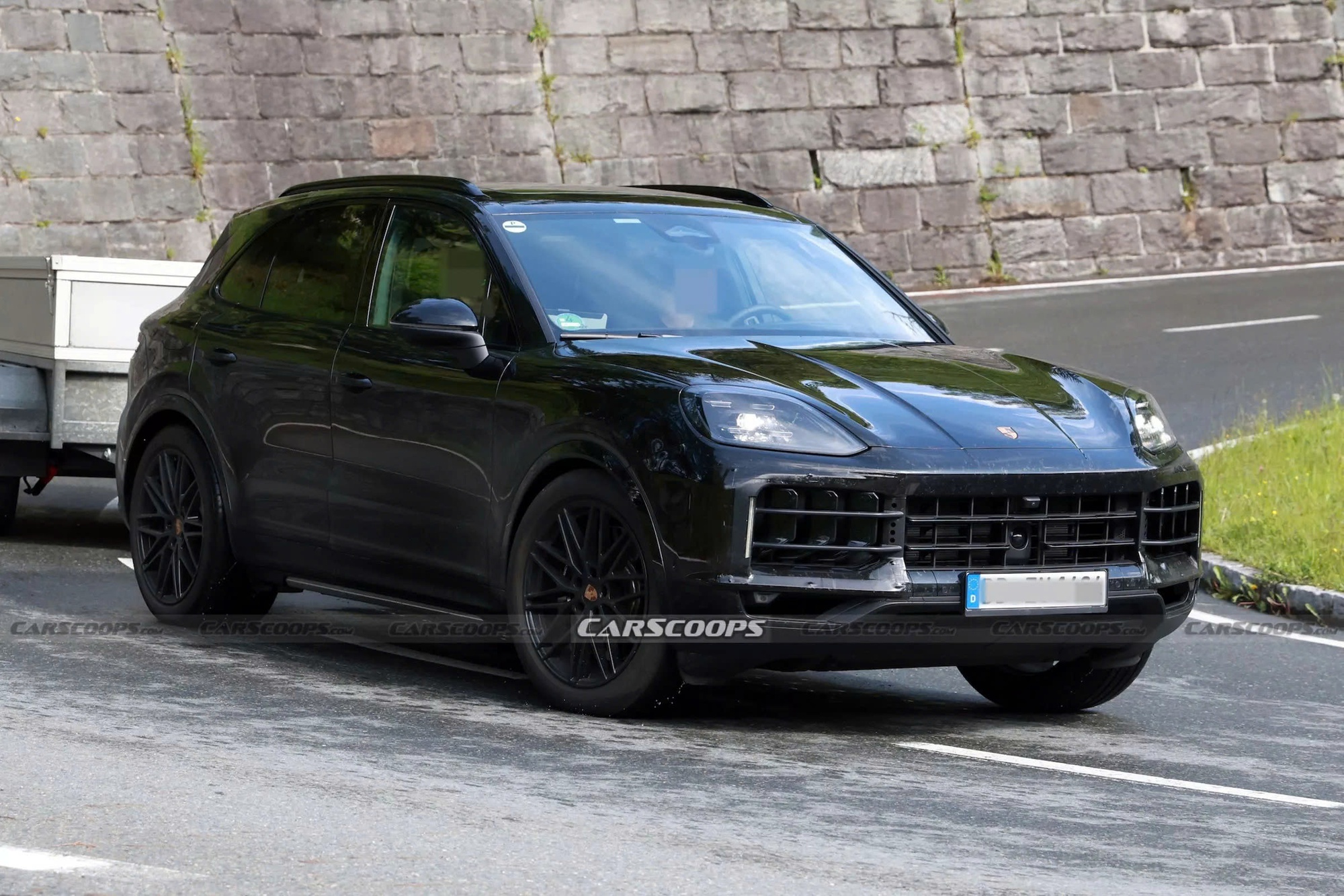 Lộ ảnh Porsche Cayenne mới: Vẫn giữ động cơ xăng, có chi tiết giống 911 GTS thế hệ mới nhất tại Việt Nam, ra mắt năm 2027- Ảnh 1. Lộ ảnh Porsche Cayenne mới: Vẫn giữ động cơ xăng, có chi tiết giống 911 GTS thế hệ mới nhất tại Việt Nam, ra mắt năm 2027- Ảnh 1.