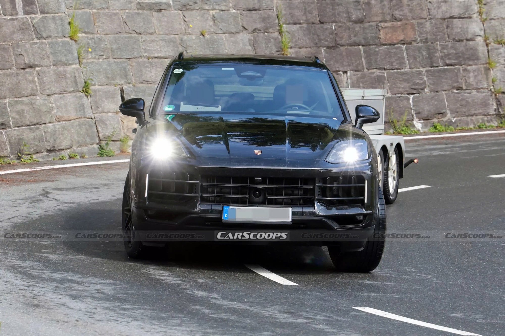 Lộ ảnh Porsche Cayenne mới: Vẫn giữ động cơ xăng, có chi tiết giống 911 GTS thế hệ mới nhất tại Việt Nam, ra mắt năm 2027- Ảnh 3. Lộ ảnh Porsche Cayenne mới: Vẫn giữ động cơ xăng, có chi tiết giống 911 GTS thế hệ mới nhất tại Việt Nam, ra mắt năm 2027- Ảnh 3.