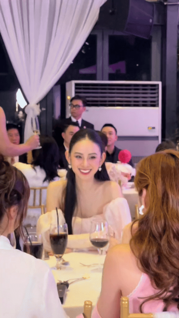 Cuộc sống đáng chú ý của Hương Liên trước khi cưới thiếu gia, thành dâu hào môn- Ảnh 9. Cuộc sống đáng chú ý của Hương Liên trước khi cưới thiếu gia, thành dâu hào môn- Ảnh 9.