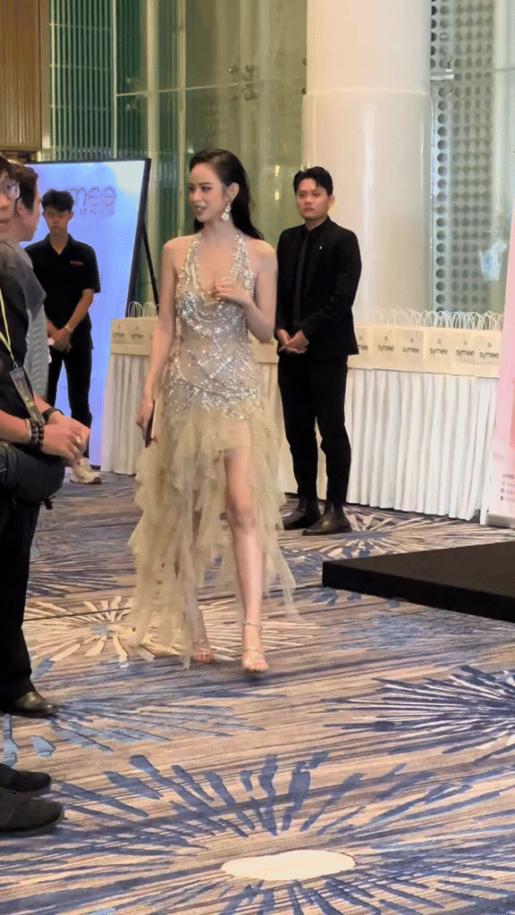 Cuộc sống đáng chú ý của Hương Liên trước khi cưới thiếu gia, thành dâu hào môn- Ảnh 11. Cuộc sống đáng chú ý của Hương Liên trước khi cưới thiếu gia, thành dâu hào môn- Ảnh 11.