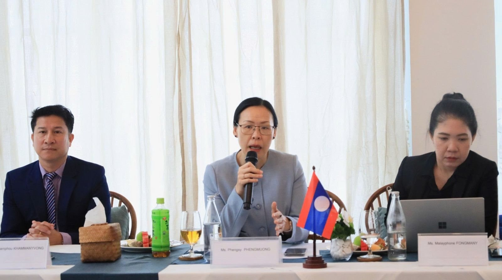 Ủy ban Chứng khoán Lào khuyến khích nhà đầu tư, công ty chứng khoán và quản lý quỹ Việt Nam đầu tư vào thị trường Lào- Ảnh 1. Ủy ban Chứng khoán Lào khuyến khích nhà đầu tư, công ty chứng khoán và quản lý quỹ Việt Nam đầu tư vào thị trường Lào- Ảnh 1.