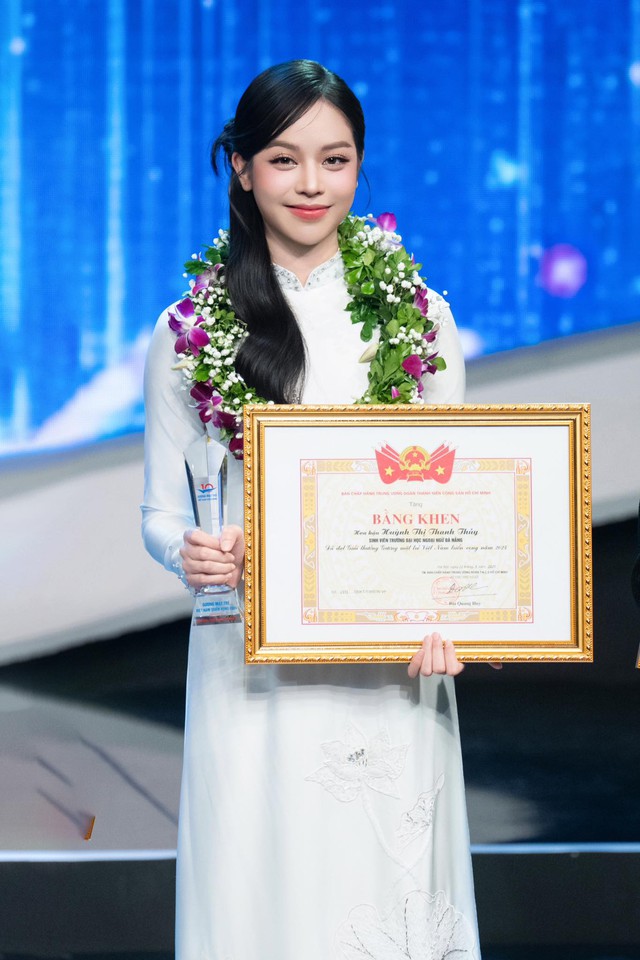 Hoa hậu Thùy Tiên "ngã ngựa", đây chính là nàng hậu được săn đón nhất hiện nay!- Ảnh 12. Hoa hậu Thùy Tiên "ngã ngựa", đây chính là nàng hậu được săn đón nhất hiện nay!- Ảnh 12.