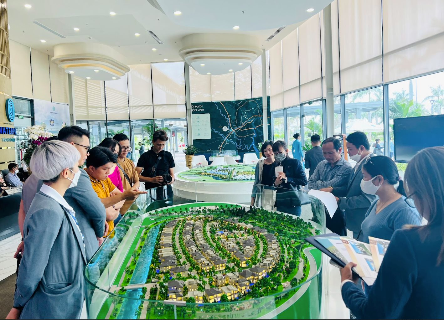 Tin vui hạ tầng đầu năm 2025: Cao tốc Bến Lức – Long Thành thông xe một số đoạn, bất động sản khu Tây rục rịch trở lại- Ảnh 3. Tin vui hạ tầng đầu năm 2025: Cao tốc Bến Lức – Long Thành thông xe một số đoạn, bất động sản khu Tây rục rịch trở lại- Ảnh 3.