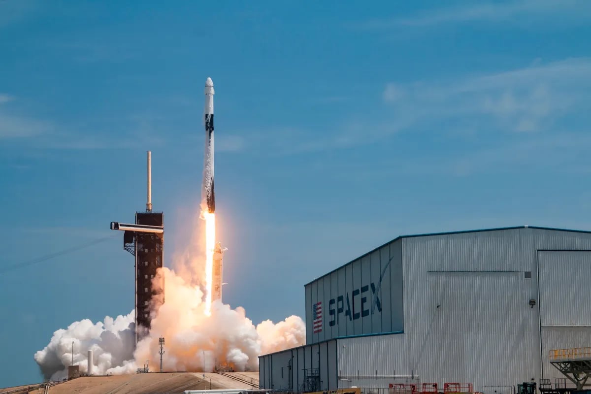 Elon Musk mang quân cờ quan trọng ra “doạ ngược” ông Trump: Uy lực lớn đến đâu?- Ảnh 2. Elon Musk mang quân cờ quan trọng ra “doạ ngược” ông Trump: Uy lực lớn đến đâu?- Ảnh 2.