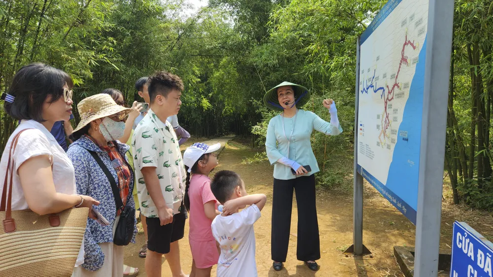 Ngoài Củ Chi, Việt Nam còn có một địa đạo khác nữa: Từng lên báo Pháp, được ví như "làng dưới lòng đất"- Ảnh 15. Ngoài Củ Chi, Việt Nam còn có một địa đạo khác nữa: Từng lên báo Pháp, được ví như "làng dưới lòng đất"- Ảnh 15.