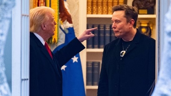Vốn hóa Tesla vừa trải qua “đòn giáng mạnh nhất từ trước tới nay”, 152 tỷ USD bị thổi bay sau một cuộc đấu khẩu- Ảnh 1. Vốn hóa Tesla vừa trải qua “đòn giáng mạnh nhất từ trước tới nay”, 152 tỷ USD bị thổi bay sau một cuộc đấu khẩu- Ảnh 1.