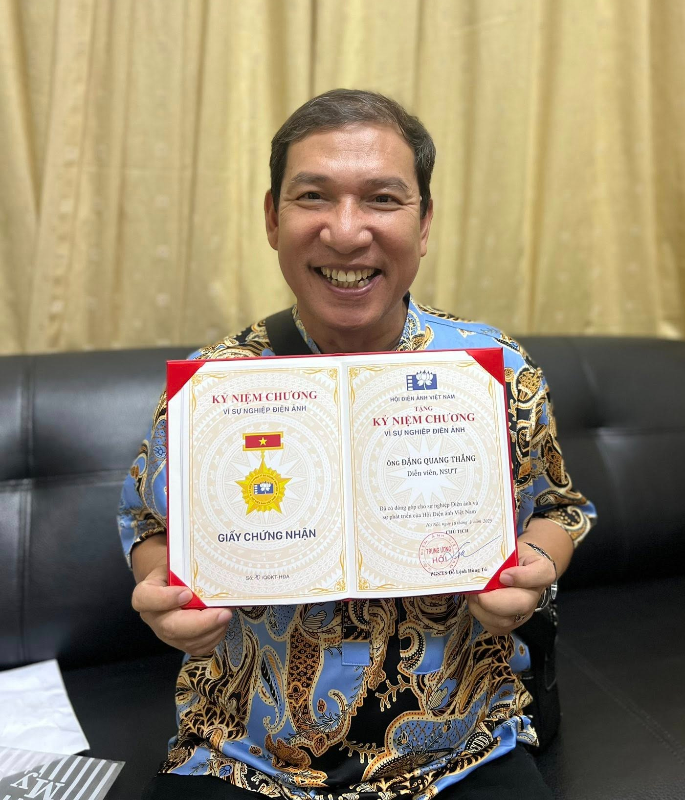 NSƯT Quang Thắng khoe tin vui liên quan sự nghiệp, hàng trăm người chỉ chú ý 1 điều- Ảnh 2. NSƯT Quang Thắng khoe tin vui liên quan sự nghiệp, hàng trăm người chỉ chú ý 1 điều- Ảnh 2.