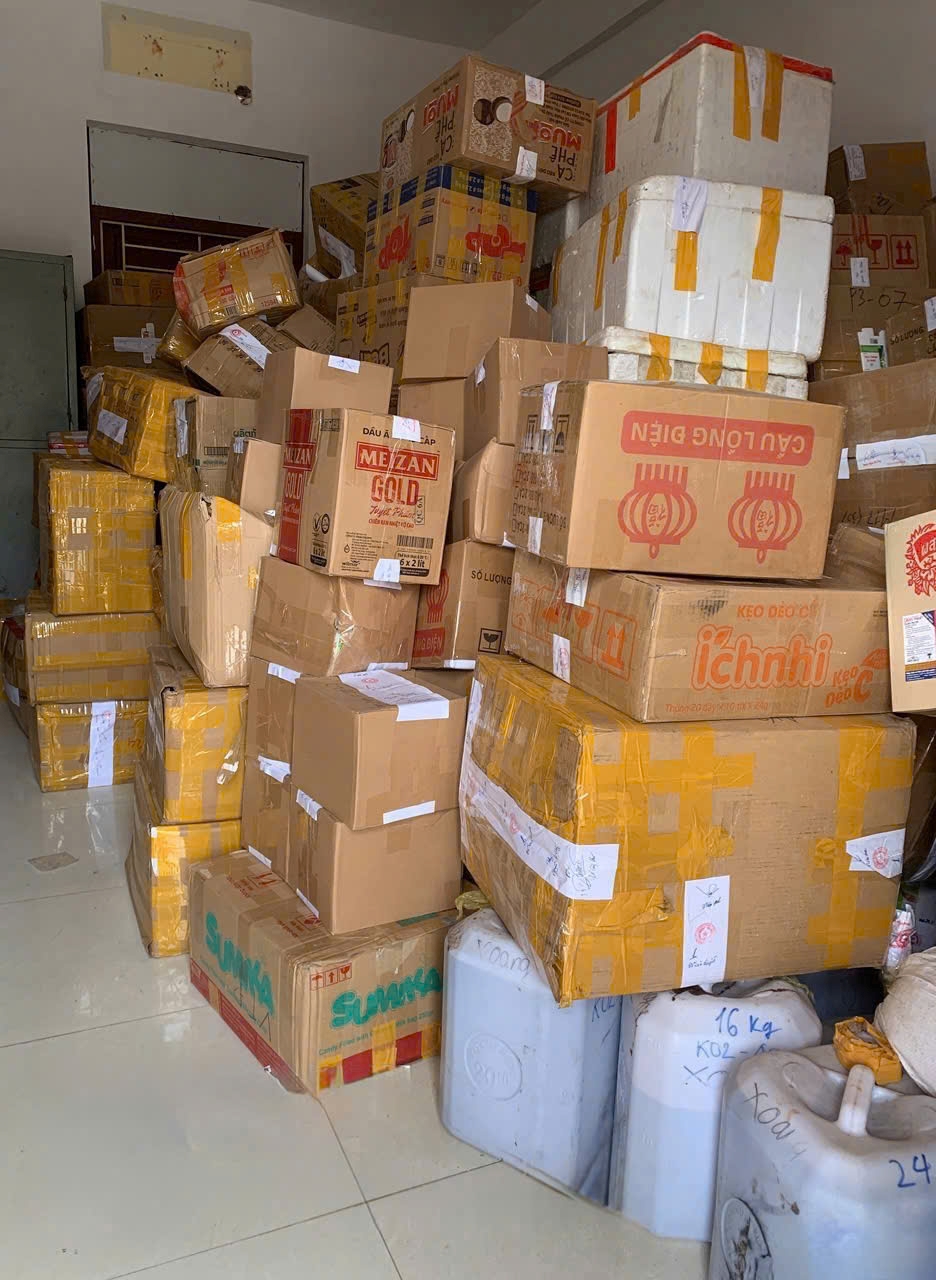 Vụ thu giữ 36.000 hộp thực phẩm chức năng giả: Giám đốc học Y tự lên công thức, mua giấy kiểm nghiệm- Ảnh 2. Vụ thu giữ 36.000 hộp thực phẩm chức năng giả: Giám đốc học Y tự lên công thức, mua giấy kiểm nghiệm- Ảnh 2.