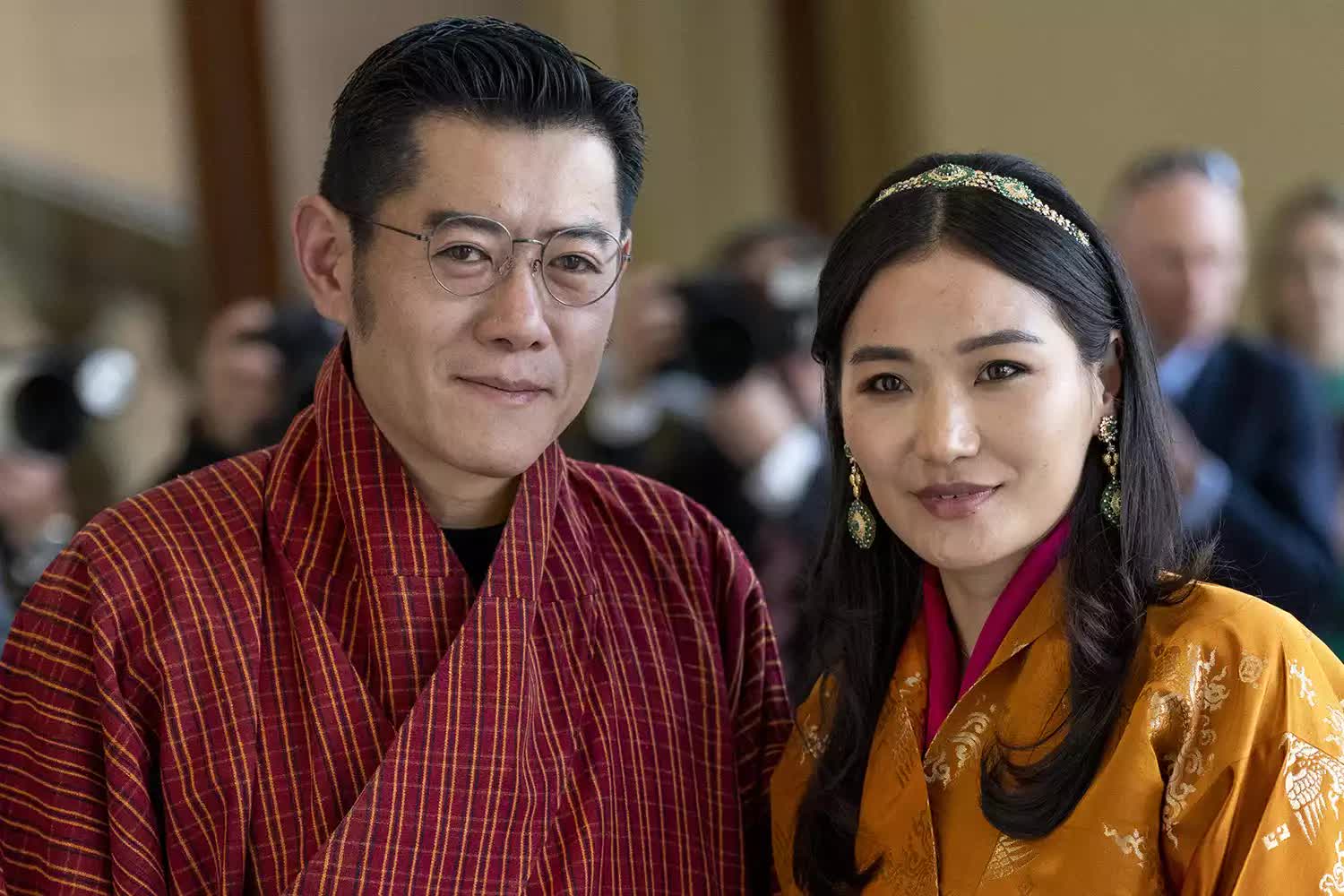 "Hoàng hậu đẹp nhất châu Á" kỷ niệm sinh nhật 35 tuổi bằng 1 bức ảnh, hé lộ cuộc sống hoàng gia Bhutan bí ẩn- Ảnh 2. "Hoàng hậu đẹp nhất châu Á" kỷ niệm sinh nhật 35 tuổi bằng 1 bức ảnh, hé lộ cuộc sống hoàng gia Bhutan bí ẩn- Ảnh 2.