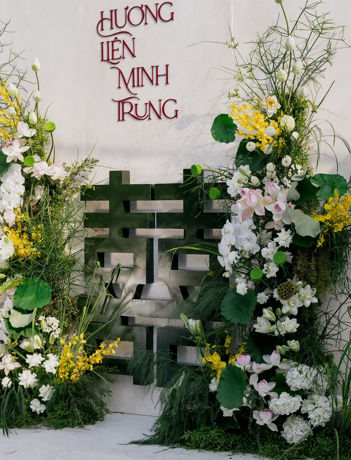 Cận visual nét căng của "Kim Tae Hee Việt Nam" trong lễ ăn hỏi với thiếu gia, 1 chi tiết đậm chất hào môn gây chú ý- Ảnh 5. Cận visual nét căng của "Kim Tae Hee Việt Nam" trong lễ ăn hỏi với thiếu gia, 1 chi tiết đậm chất hào môn gây chú ý- Ảnh 5.