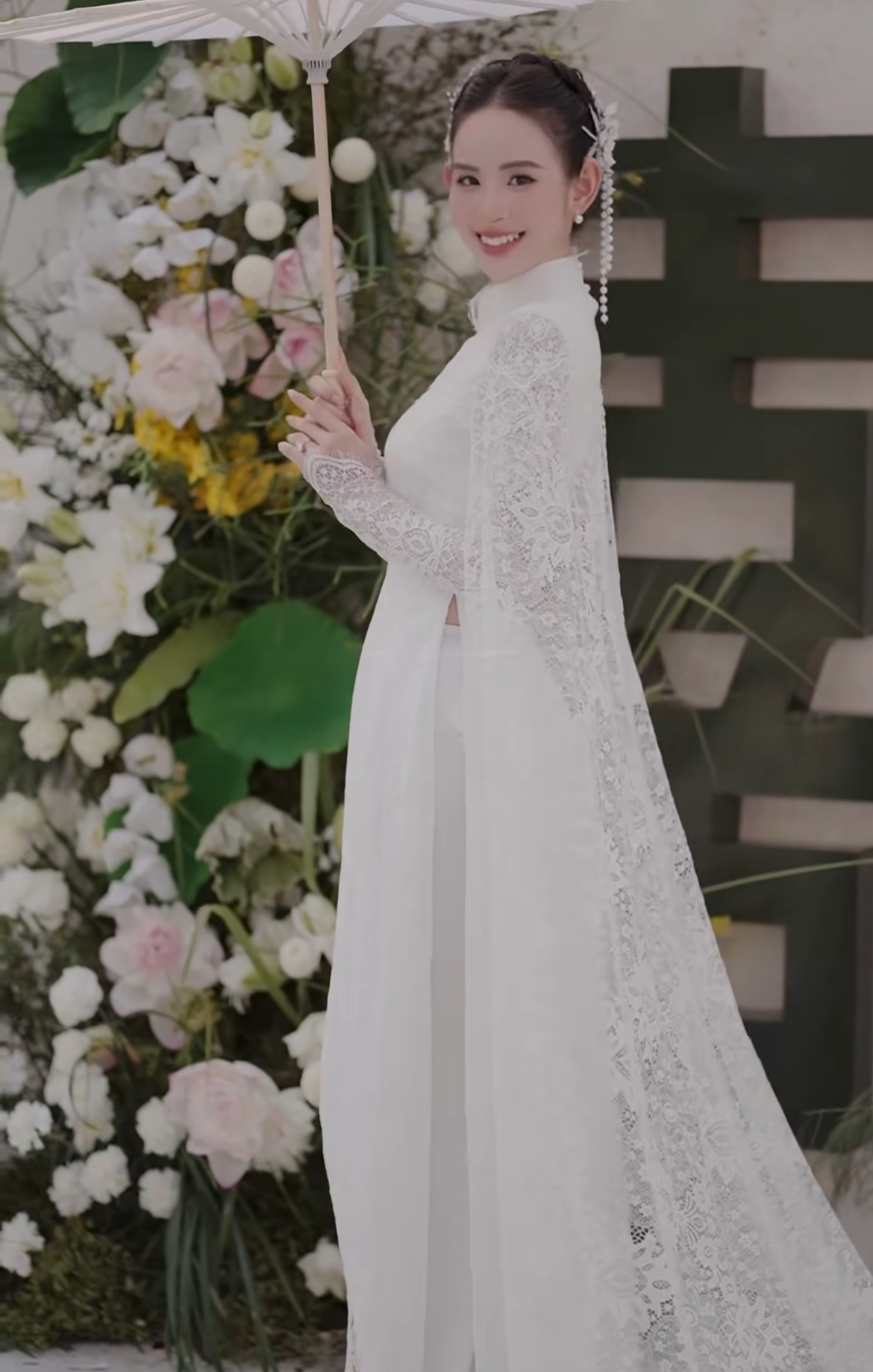 "Kim Tae Hee Việt Nam" 2K2 cưới vội thiếu gia vì đang mang thai con đầu lòng?- Ảnh 1. "Kim Tae Hee Việt Nam" 2K2 cưới vội thiếu gia vì đang mang thai con đầu lòng?- Ảnh 1.