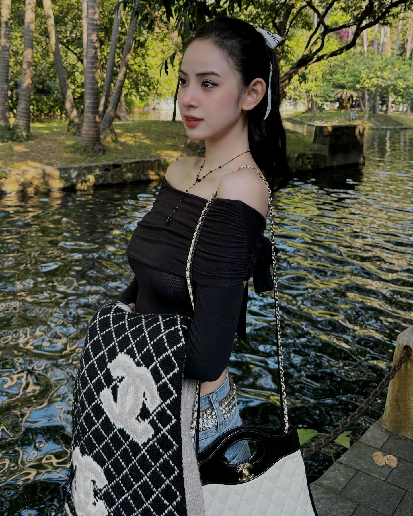Cuộc sống đáng chú ý của Hương Liên trước khi cưới thiếu gia, thành dâu hào môn- Ảnh 15. Cuộc sống đáng chú ý của Hương Liên trước khi cưới thiếu gia, thành dâu hào môn- Ảnh 15.