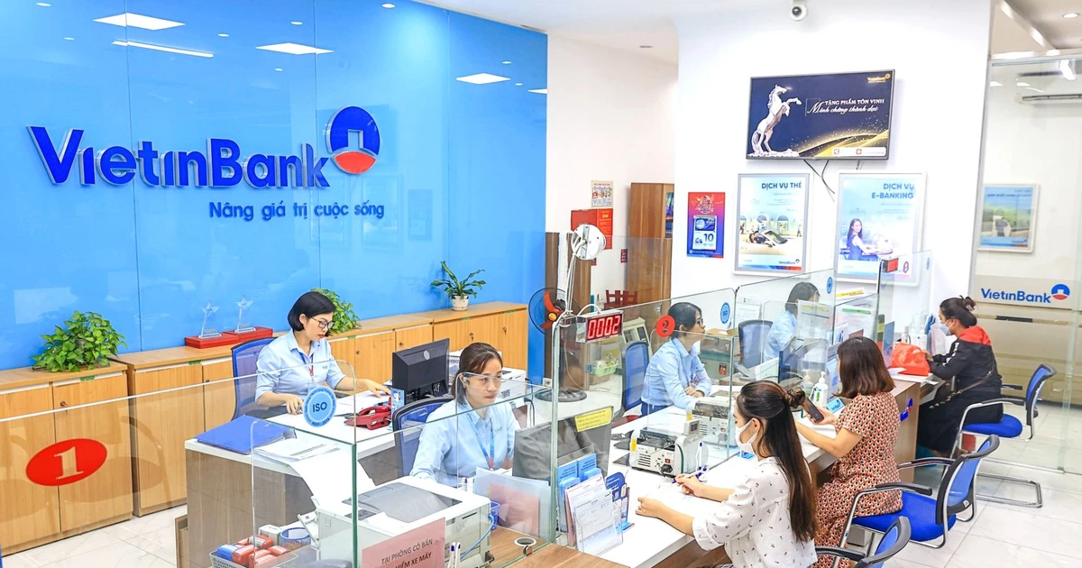 Nhân viên VietinBank kịp thời hỗ trợ khách hàng, ngăn chặn hành vi lừa đảo chiếm đoạt tài khoản- Ảnh 1.