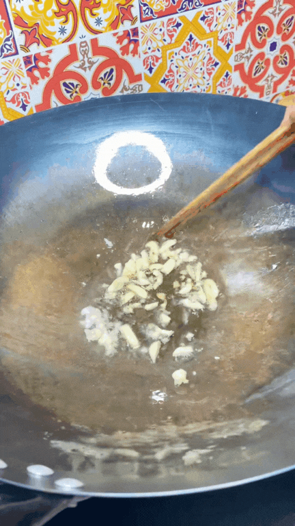 "Loại rau" gây ngỡ ngàng nhất mùa hè này: Tưởng là cỏ mọc dại nhưng nấu được loạt món ngon giúp thanh nhiệt cực tốt- Ảnh 5. "Loại rau" gây ngỡ ngàng nhất mùa hè này: Tưởng là cỏ mọc dại nhưng nấu được loạt món ngon giúp thanh nhiệt cực tốt- Ảnh 5.