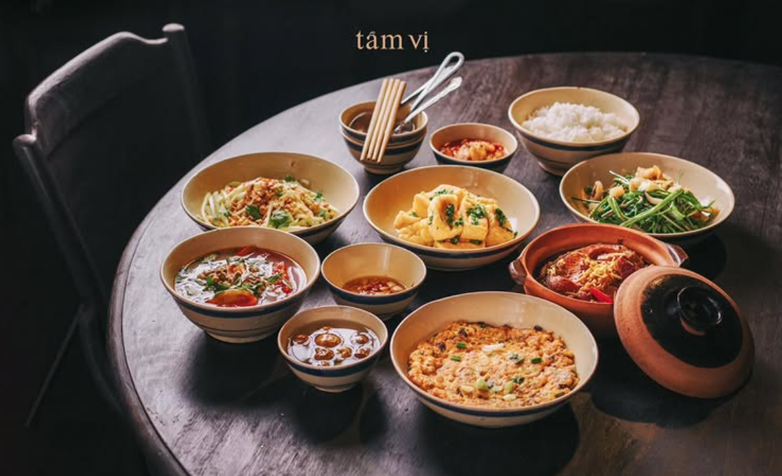 Top quán cơm quê vừa lọt danh sách MICHELIN Guide 2025: Nơi đạt 1 sao vẫn bán trứng chiên rẻ hơn Dượng Bầu!- Ảnh 5. Top quán cơm quê vừa lọt danh sách MICHELIN Guide 2025: Nơi đạt 1 sao vẫn bán trứng chiên rẻ hơn Dượng Bầu!- Ảnh 5.