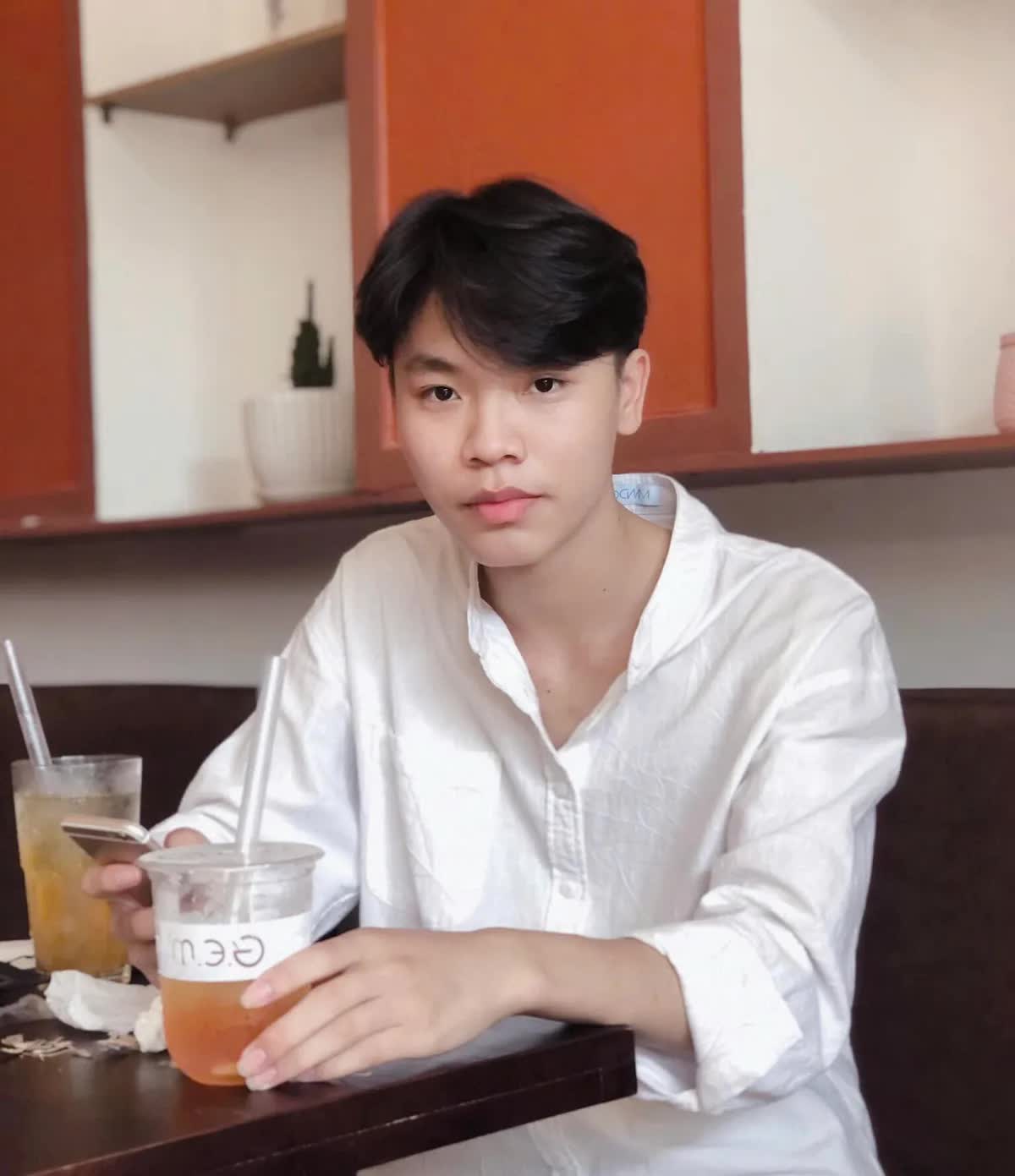 Sĩ tử tận dụng mạng xã hội để ôn thi hiệu quả- Ảnh 4. Sĩ tử tận dụng mạng xã hội để ôn thi hiệu quả- Ảnh 4.