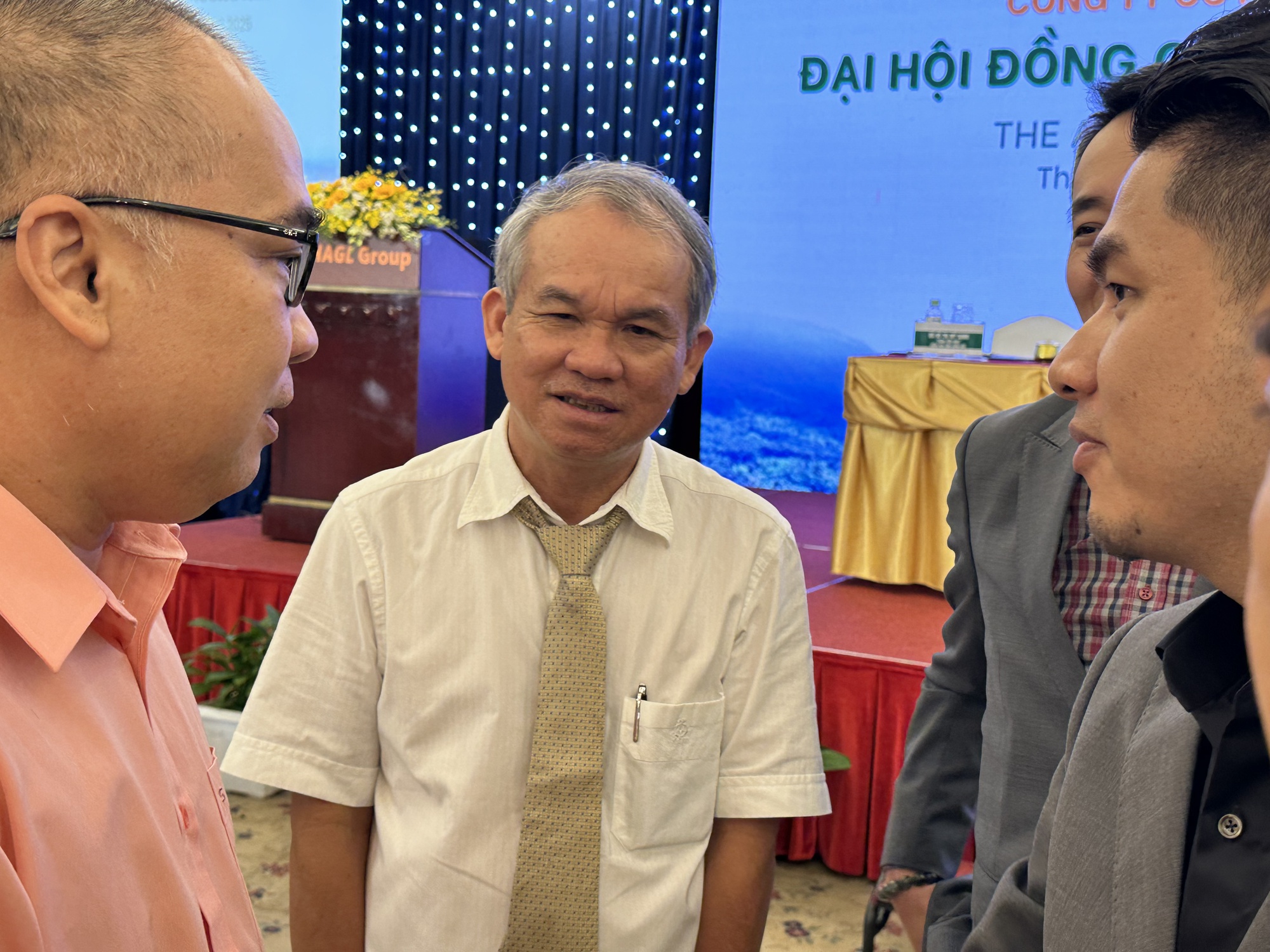 Bầu Đức tuyên bố không làm bất động sản dù lời ngàn tỉ mỗi năm- Ảnh 1. Bầu Đức tuyên bố không làm bất động sản dù lời ngàn tỉ mỗi năm- Ảnh 1.