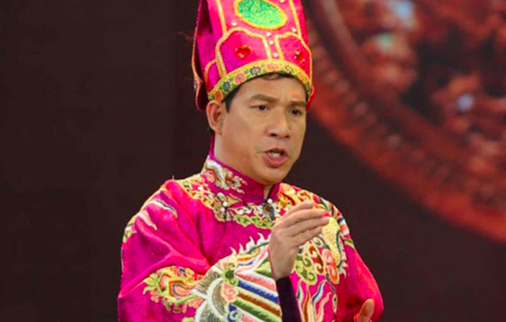 NSƯT Quang Thắng khiến dân mạng cười ngất vì biểu cảm 'hình sự' khi nhận giải- Ảnh 2. NSƯT Quang Thắng khiến dân mạng cười ngất vì biểu cảm 'hình sự' khi nhận giải- Ảnh 2.