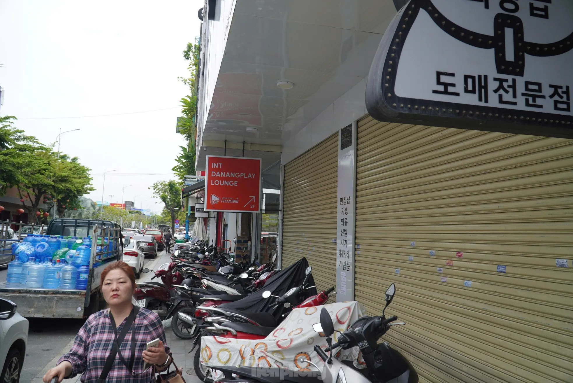 Cảnh tượng phố kinh doanh đóng cửa hàng loạt khắp các tỉnh thành- Ảnh 9.