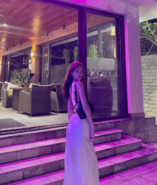 Em gái Đặng Văn Lâm gây sốt: Sinh ra đã đẹp như công chúa, 18 tuổi cao gần 1m80, visual không góc chết- Ảnh 6. Em gái Đặng Văn Lâm gây sốt: Sinh ra đã đẹp như công chúa, 18 tuổi cao gần 1m80, visual không góc chết- Ảnh 6.