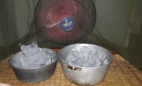 Đặt chậu nước, chậu đá trước quạt có làm mát nhà hơn không? Câu trả lời của chuyên gia gây bất ngờ- Ảnh 5. Đặt chậu nước, chậu đá trước quạt có làm mát nhà hơn không? Câu trả lời của chuyên gia gây bất ngờ- Ảnh 5.