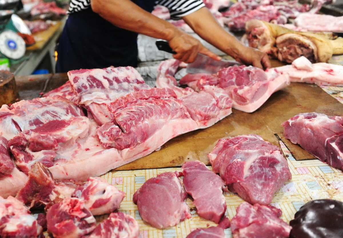 Đi chợ mà không biết 6 mẹo này thì đừng trách sao thịt mua về nấu lên lại dai và hôi- Ảnh 1.