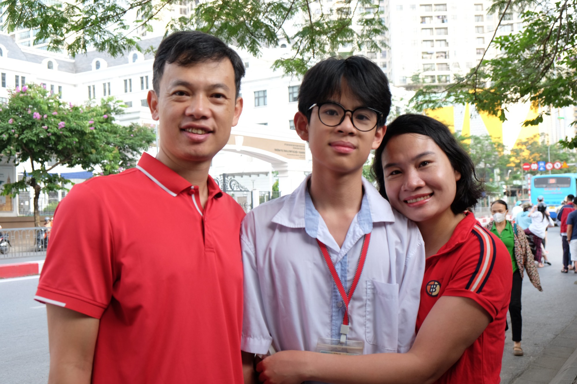 Phụ huynh Hà Nội trong kỳ thi căng thẳng bậc nhất: Phụ huynh Hà Nội trong kỳ thi căng thẳng bậc nhất: