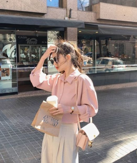 Mặc kệ người ta để dành tiền mua vàng, tiết kiệm tiền mua nhà: Tôi chọn tiêu tiền kiểu mình vui là được- Ảnh 2. Mặc kệ người ta để dành tiền mua vàng, tiết kiệm tiền mua nhà: Tôi chọn tiêu tiền kiểu mình vui là được- Ảnh 2.