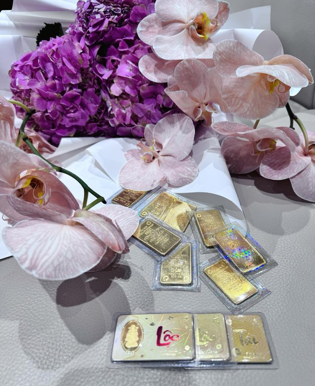 Chồng của phú bà Diệp Lê là ai mà sẵn sàng mua 3 mảnh đất tặng vợ, tài chính trong nhà để vợ giữ hết- Ảnh 10. Chồng của phú bà Diệp Lê là ai mà sẵn sàng mua 3 mảnh đất tặng vợ, tài chính trong nhà để vợ giữ hết- Ảnh 10.