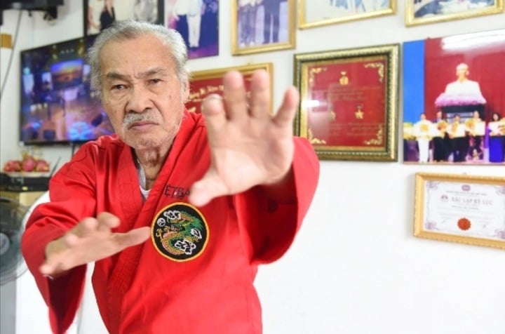 Huyền thoại làng võ Việt là bố của tài tử nổi tiếng, từng thách đấu Lý Tiểu Long- Ảnh 3. Huyền thoại làng võ Việt là bố của tài tử nổi tiếng, từng thách đấu Lý Tiểu Long- Ảnh 3.
