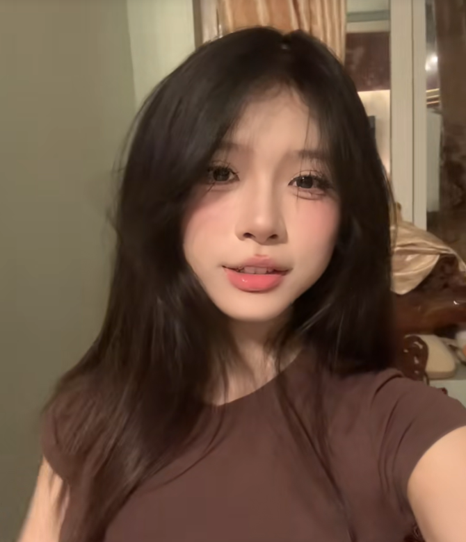 Thí sinh lên TV gây sốt vì 10 giây đã... thấy xinh: Hé lộ danh tính ngoài đời- Ảnh 3. Thí sinh lên TV gây sốt vì 10 giây đã... thấy xinh: Hé lộ danh tính ngoài đời- Ảnh 3.