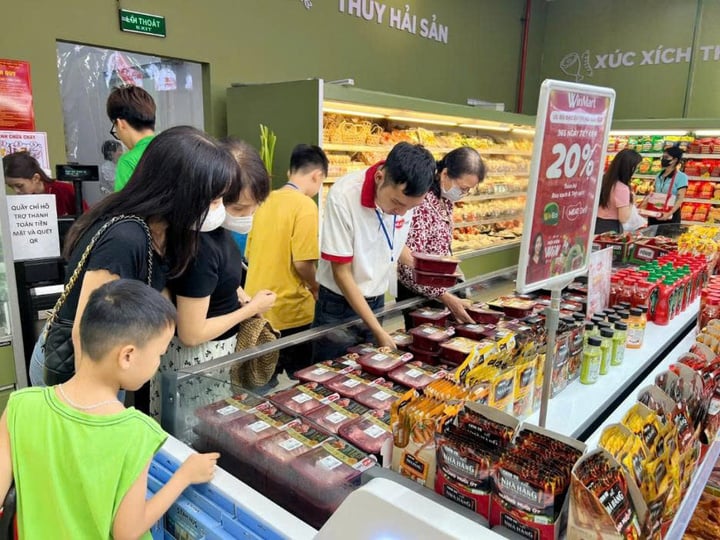 Người Việt ăn gần 4 triệu tấn thịt heo, thị trường khổng lồ nằm trong tay ai?- Ảnh 1. Người Việt ăn gần 4 triệu tấn thịt heo, thị trường khổng lồ nằm trong tay ai?- Ảnh 1.