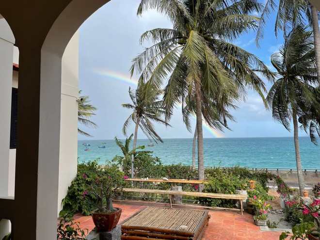 Khách Tây trầm trồ trước một bãi biển: Nước trong xanh, có người nhận xét "Bãi biển đẹp nhất Việt Nam!"- Ảnh 9.