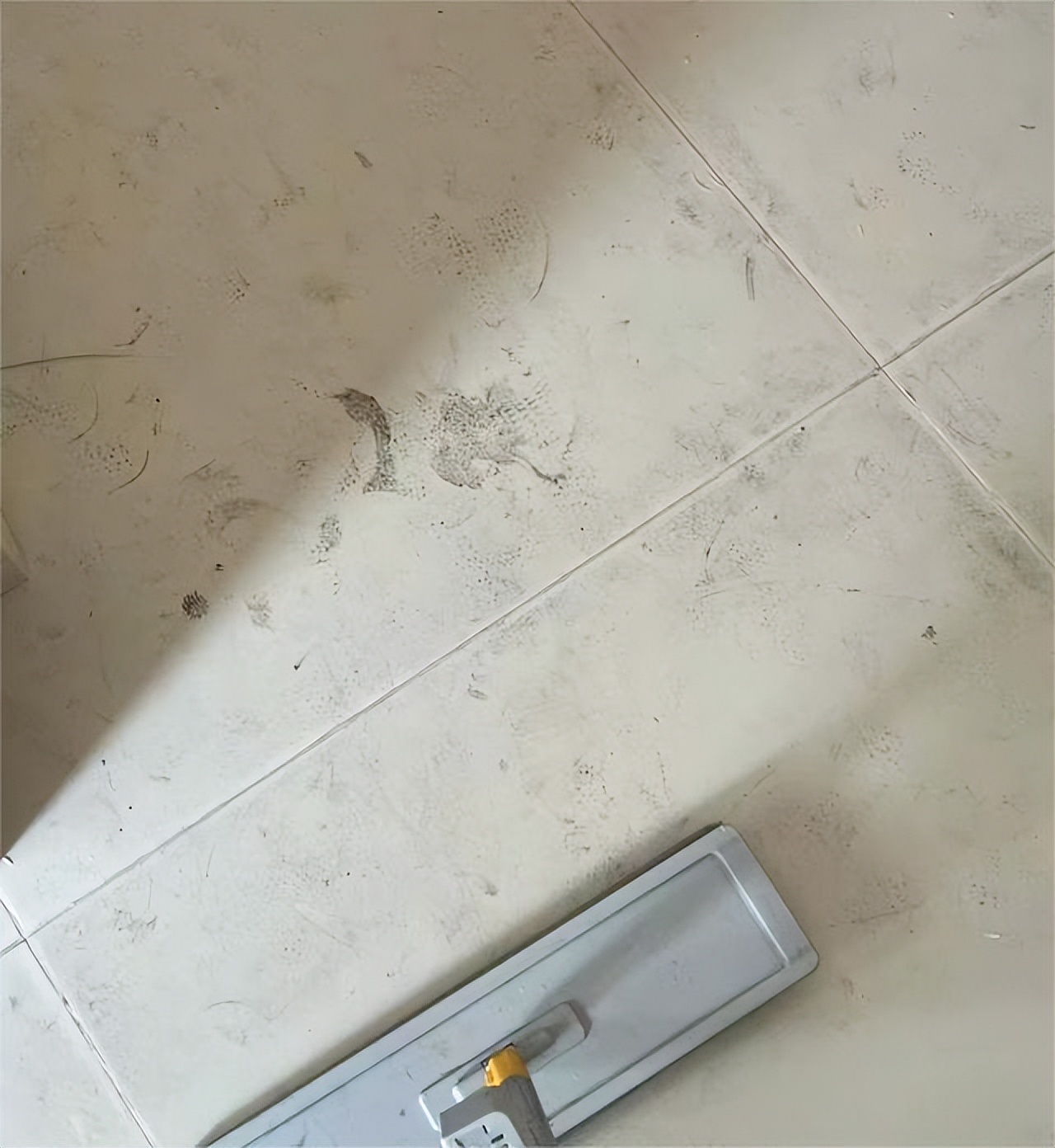 Tôi học theo 5 mẫu thiết kế đang hot trên mạng để cải tạo nhà và trả giá đắt chỉ sau 3 tháng dọn về- Ảnh 6. Tôi học theo 5 mẫu thiết kế đang hot trên mạng để cải tạo nhà và trả giá đắt chỉ sau 3 tháng dọn về- Ảnh 6.