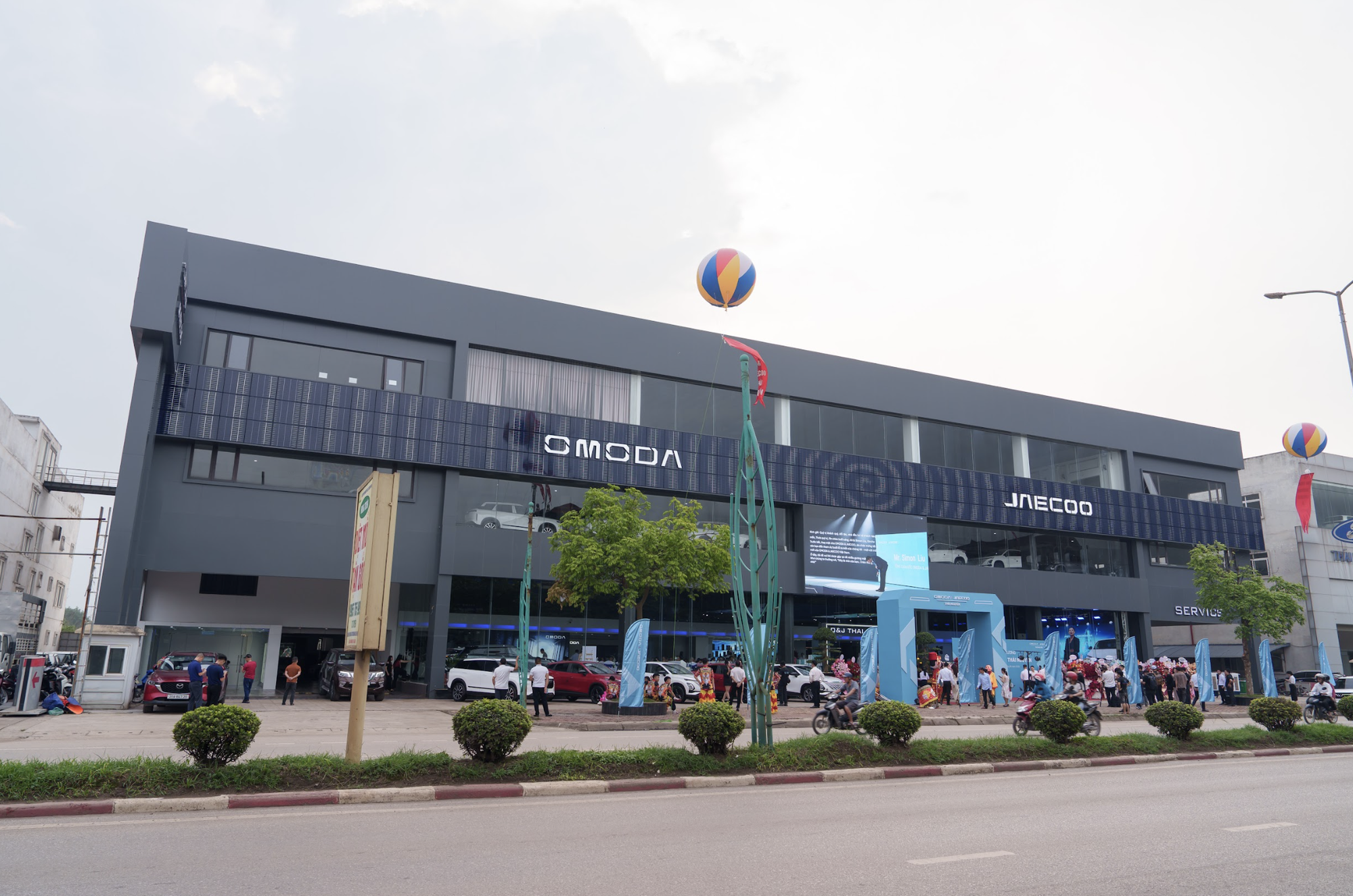 Omoda & Jaecoo vừa khai trương đại lý rộng 10.000 m2 tại tỉnh trung tâm khu vực trung du miền núi phía Bắc- Ảnh 1. Omoda & Jaecoo vừa khai trương đại lý rộng 10.000 m2 tại tỉnh trung tâm khu vực trung du miền núi phía Bắc- Ảnh 1.