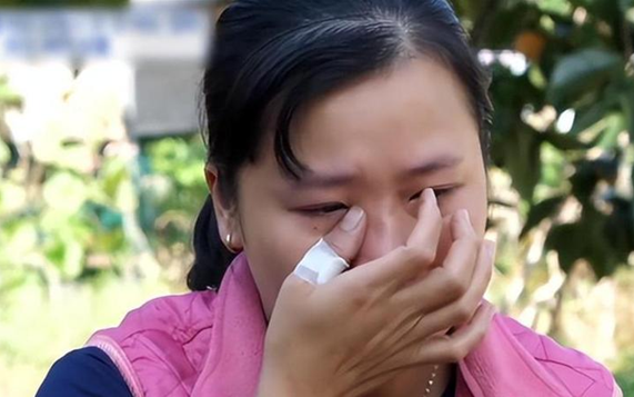 Mẹ mua gói bảo hiểm 1,8 tỷ đồng cho con gái, đến khi bé qua đời chỉ được trả 50 triệu đồng: “Chúng tôi làm theo quy định hợp đồng”
