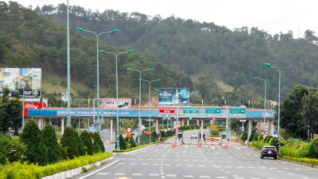 Lâm Đồng chuẩn bị thu hồi đất của 225 hộ dân để thi công dự án cao tốc trọng điểm quốc gia, kết nối các tỉnh Tây Nguyên với khu vực kinh tế trọng điểm phía Nam- Ảnh 1. Lâm Đồng chuẩn bị thu hồi đất của 225 hộ dân để thi công dự án cao tốc trọng điểm quốc gia, kết nối các tỉnh Tây Nguyên với khu vực kinh tế trọng điểm phía Nam- Ảnh 1.