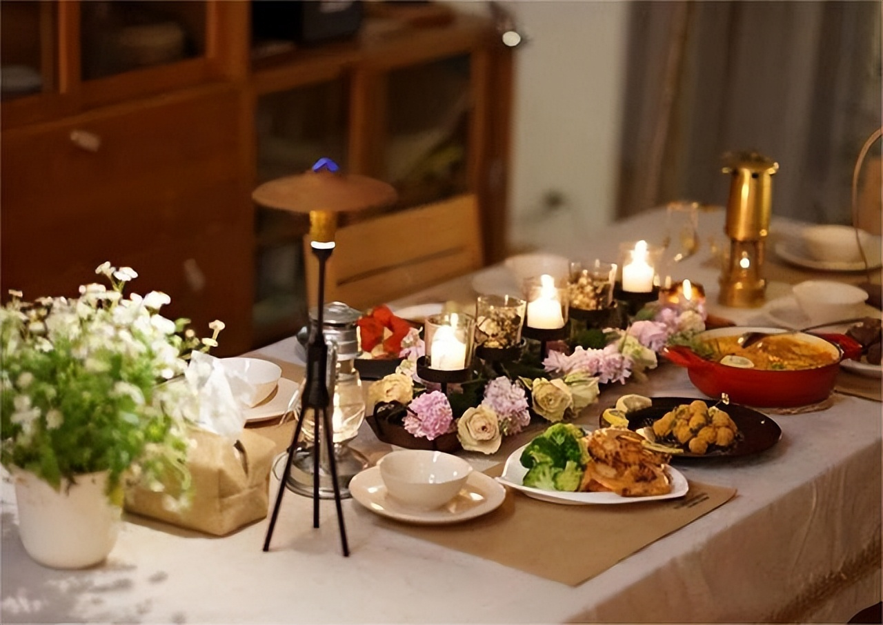 Mẹ đơn thân tuổi 50 sống cùng con trong biệt thự 300m²: Mẹ đơn thân tuổi 50 sống cùng con trong biệt thự 300m²: