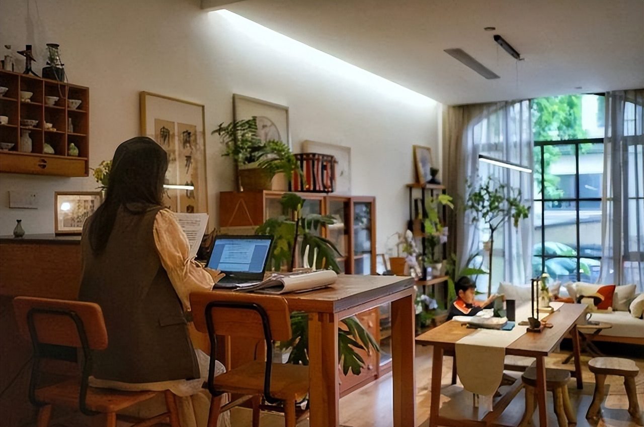 Mẹ đơn thân tuổi 50 sống cùng con trong biệt thự 300m²: Mẹ đơn thân tuổi 50 sống cùng con trong biệt thự 300m²: