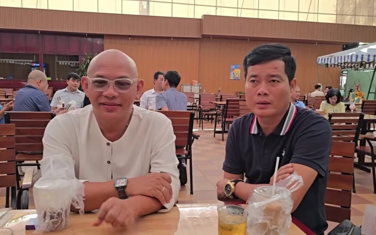 Hai ông trùm Điền Quân gặp nhau sau khi phá sản, Khương Dừa nói thẳng 1 điều với Color Man- Ảnh 1. Hai ông trùm Điền Quân gặp nhau sau khi phá sản, Khương Dừa nói thẳng 1 điều với Color Man- Ảnh 1.