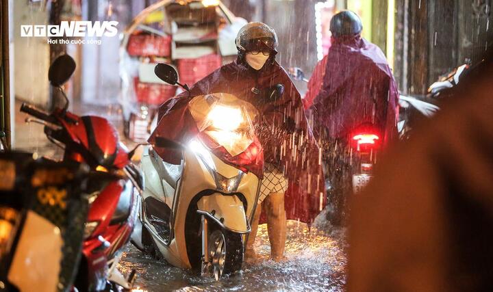 Tin mưa to đến rất to trên 150mm ở miền Bắc và dự báo thời tiết 10 ngày tới- Ảnh 1.