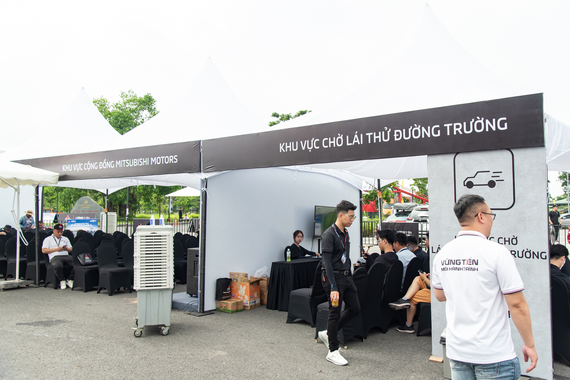 Vắt sức Mitsubishi Xforce leo dốc cao 8 mét và loạt bài thử ra trò, lại còn free tại Hà Nội- Ảnh 28. Vắt sức Mitsubishi Xforce leo dốc cao 8 mét và loạt bài thử ra trò, lại còn free tại Hà Nội- Ảnh 28.