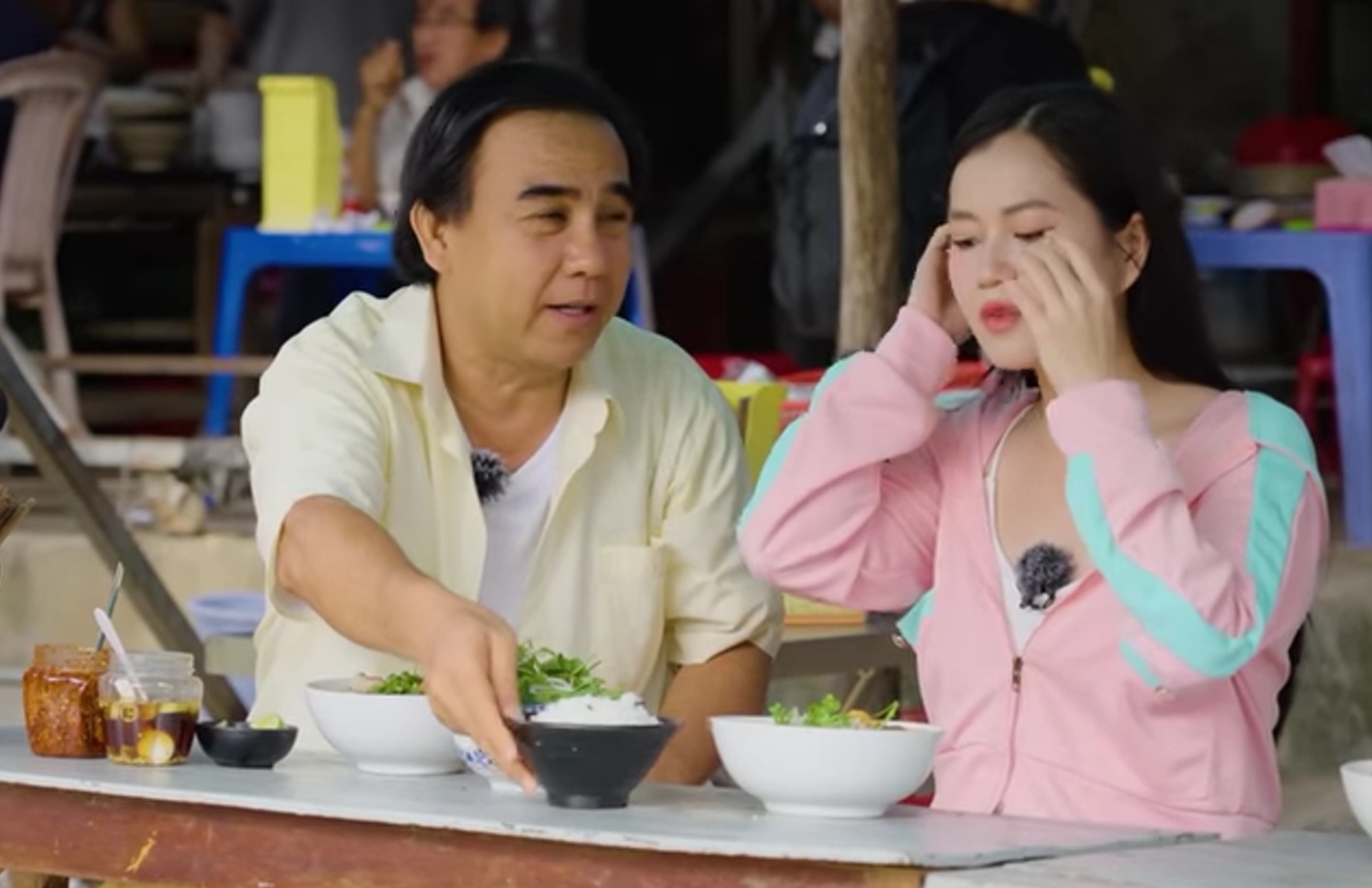 Đàn em nói thẳng với Quyền Linh: "Anh làm không được là bị thay khỏi chương trình luôn"- Ảnh 2. Đàn em nói thẳng với Quyền Linh: "Anh làm không được là bị thay khỏi chương trình luôn"- Ảnh 2.