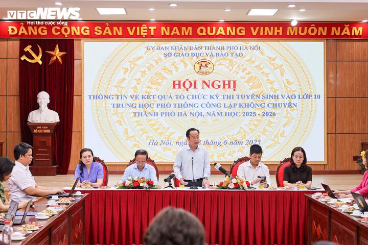 Thi lớp 10 THPT ở Hà Nội: Vì sao chỉ 1 thí sinh bị đình chỉ?- Ảnh 1. Thi lớp 10 THPT ở Hà Nội: Vì sao chỉ 1 thí sinh bị đình chỉ?- Ảnh 1.